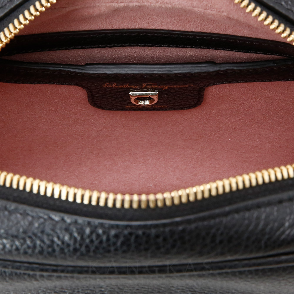 FERRAGAMO(USED)페레가모 간치니 로고 카메라백